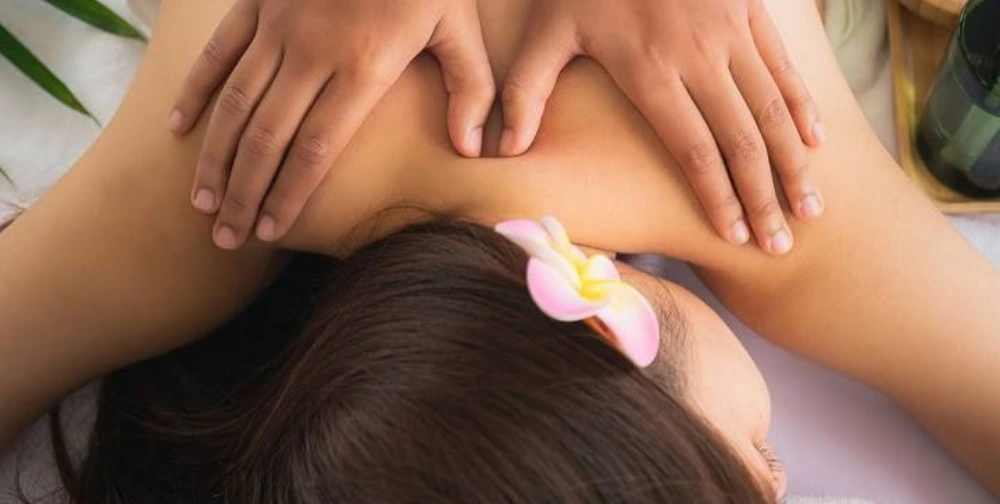 abhyanga-massage-in-bangalore-ancient-healing